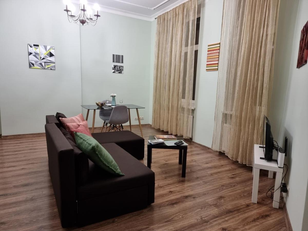 Art Deco One-Bedroom Suite In Library House With Free 5G Wifi Riga Exterior photo